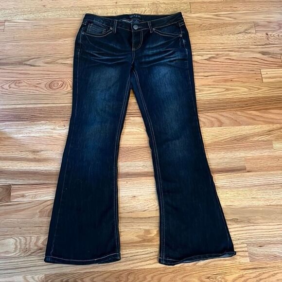 Earl Jeans Whiskered Flare Jeans size 9 - Picture 1 of 10
